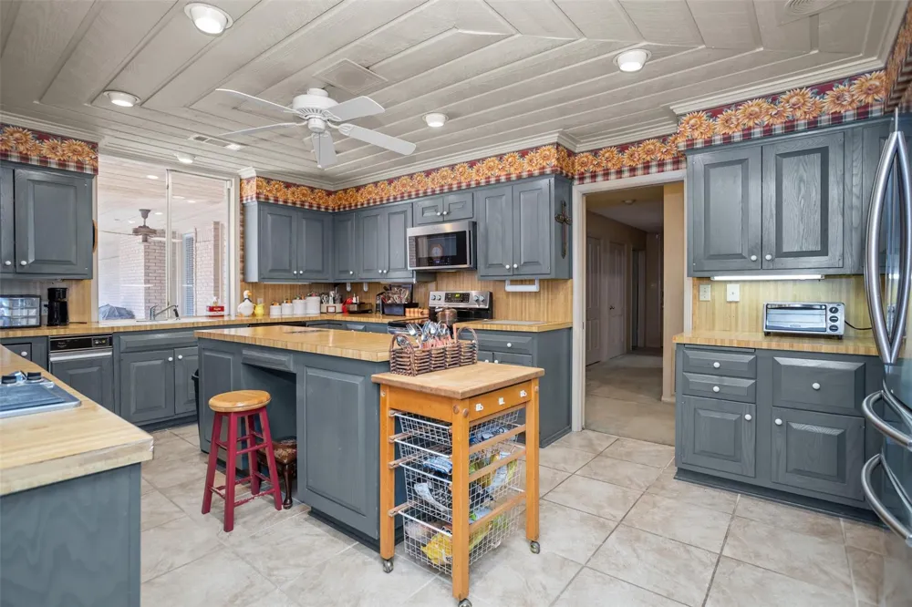 909 E Mimosa Lane Crockett, TX 75835