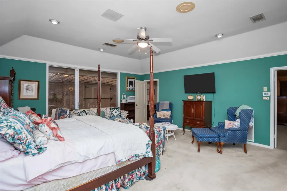 909 E Mimosa Lane Crockett, TX 75835