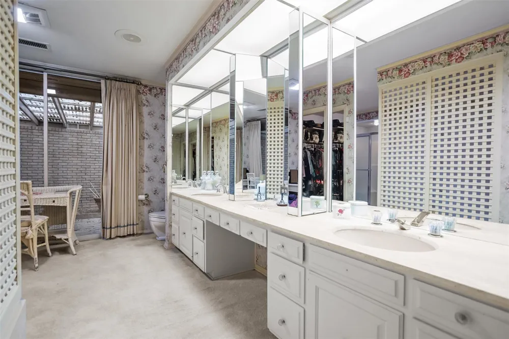 909 E Mimosa Lane Crockett, TX 75835