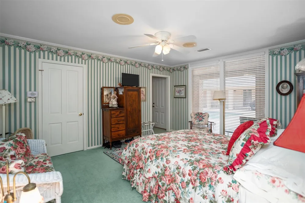 909 E Mimosa Lane Crockett, TX 75835