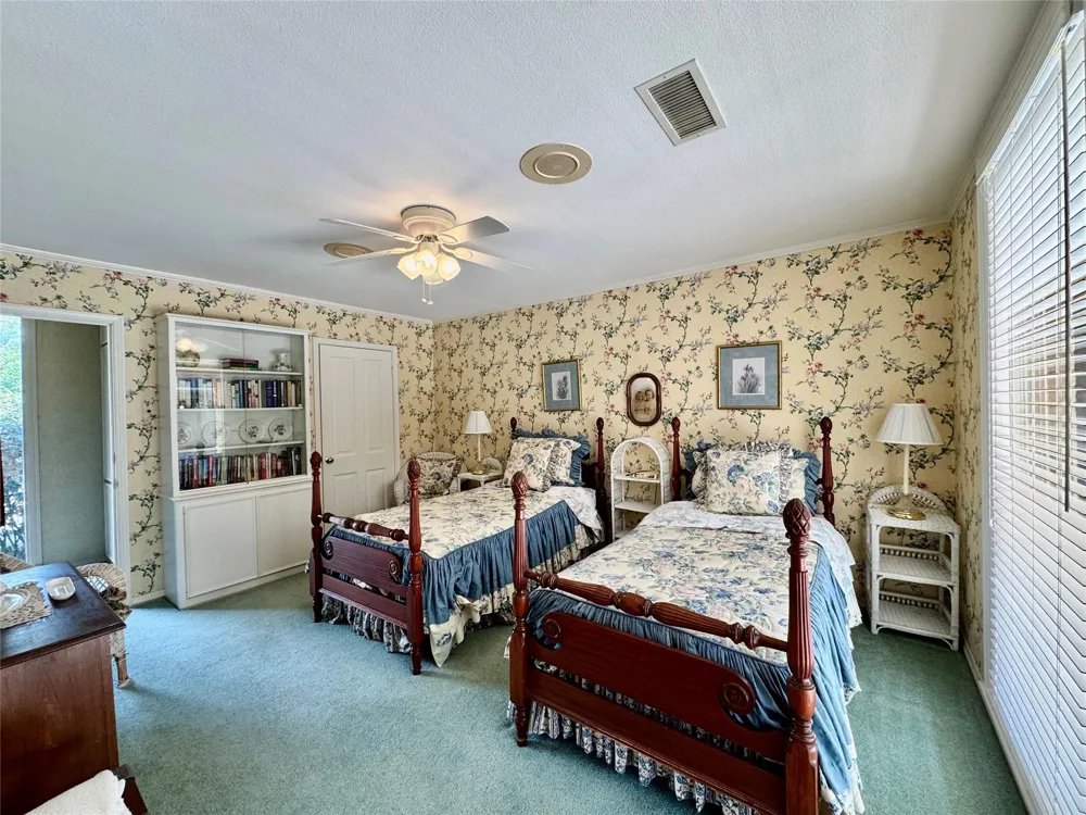 909 E Mimosa Lane Crockett, TX 75835