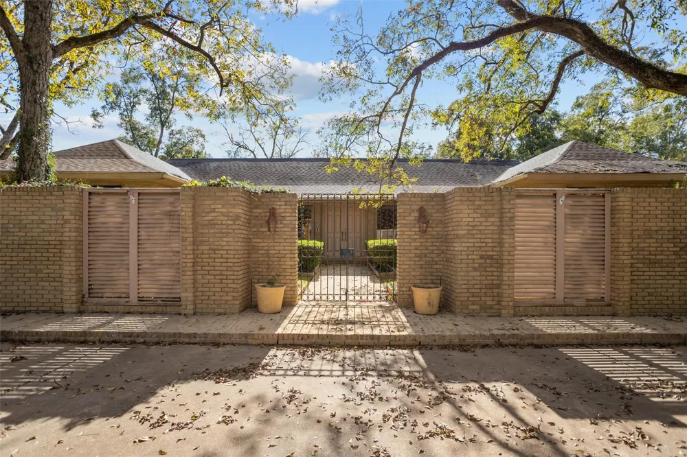 909 E Mimosa Lane Crockett, TX 75835