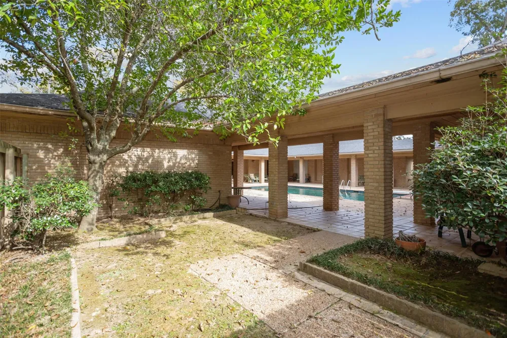 909 E Mimosa Lane Crockett, TX 75835