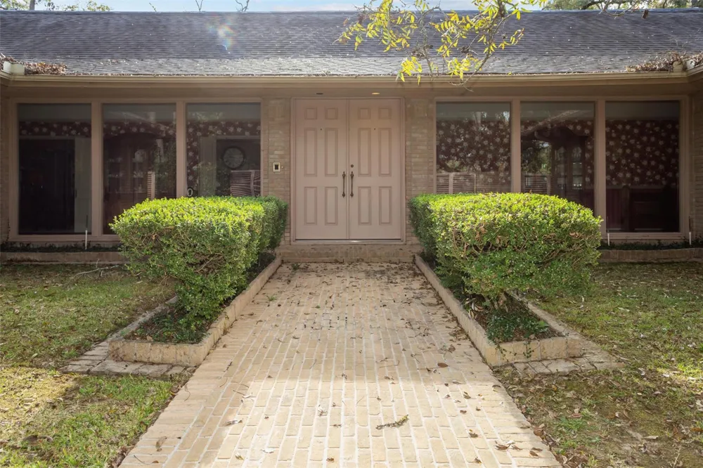 909 E Mimosa Lane Crockett, TX 75835