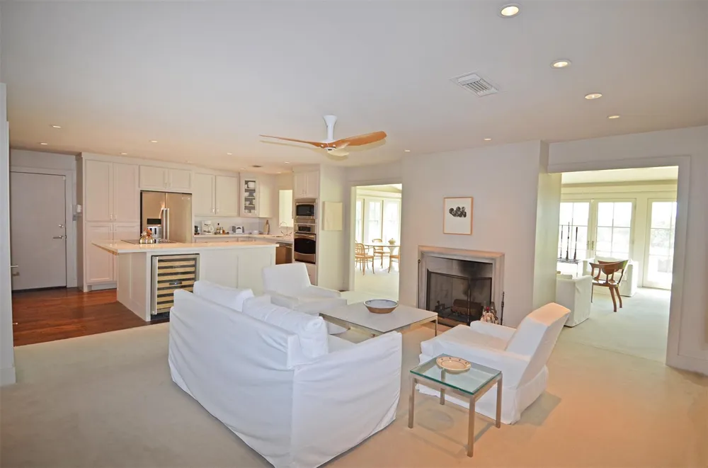 1880 Schoenberg Road Carmine, TX 78932