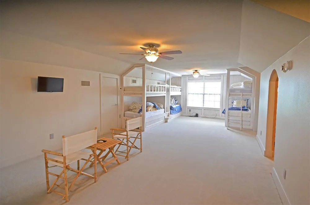 1880 Schoenberg Road Carmine, TX 78932