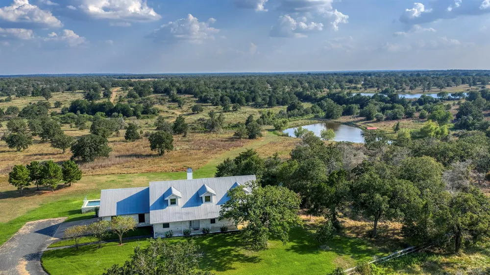 1880 Schoenberg Road Carmine, TX 78932