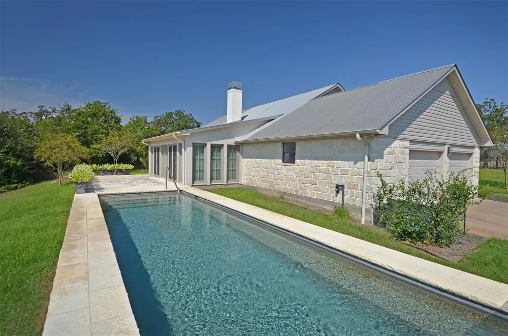 1880 Schoenberg Road Carmine, TX 78932