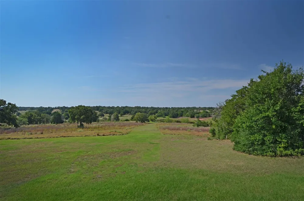 1880 Schoenberg Road Carmine, TX 78932