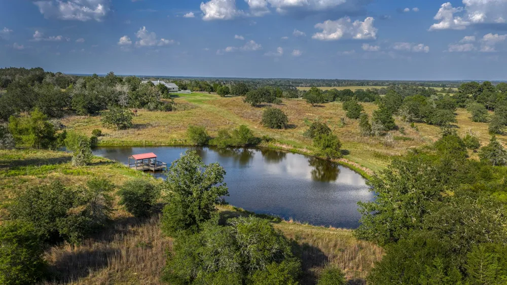 1880 Schoenberg Road Carmine, TX 78932