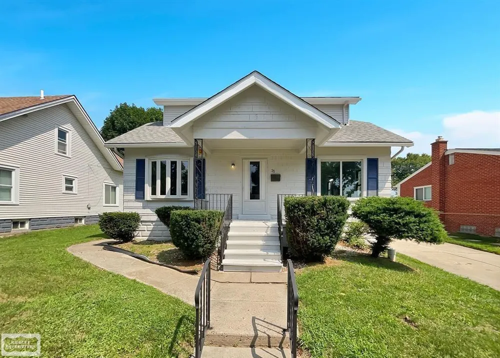 35 Michigan Avenue Mt Clemens City, MI 48043