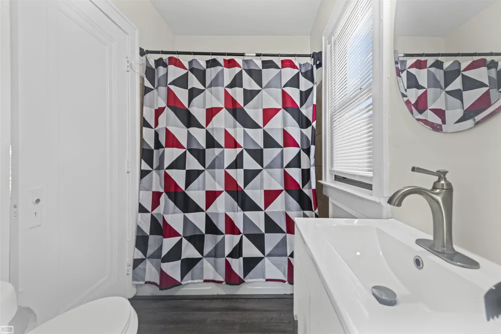 35 Michigan Avenue Mt Clemens City, MI 48043