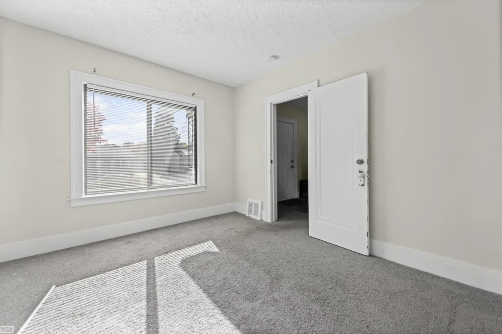 35 Michigan Avenue Mt Clemens City, MI 48043