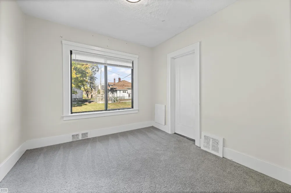 35 Michigan Avenue Mt Clemens City, MI 48043