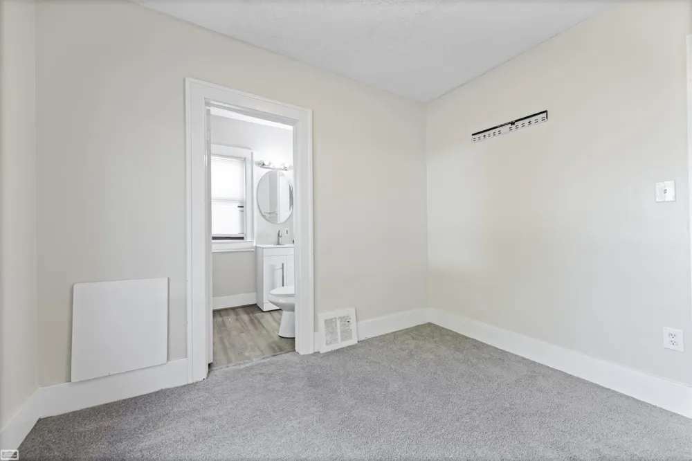 35 Michigan Avenue Mt Clemens City, MI 48043