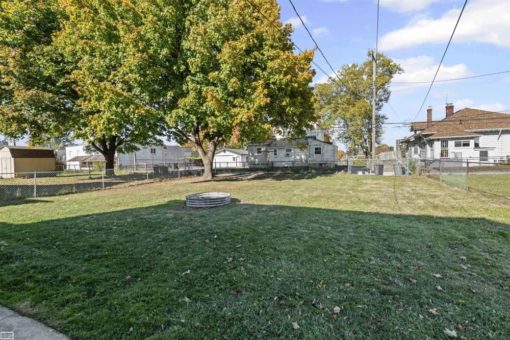 35 Michigan Avenue Mt Clemens City, MI 48043