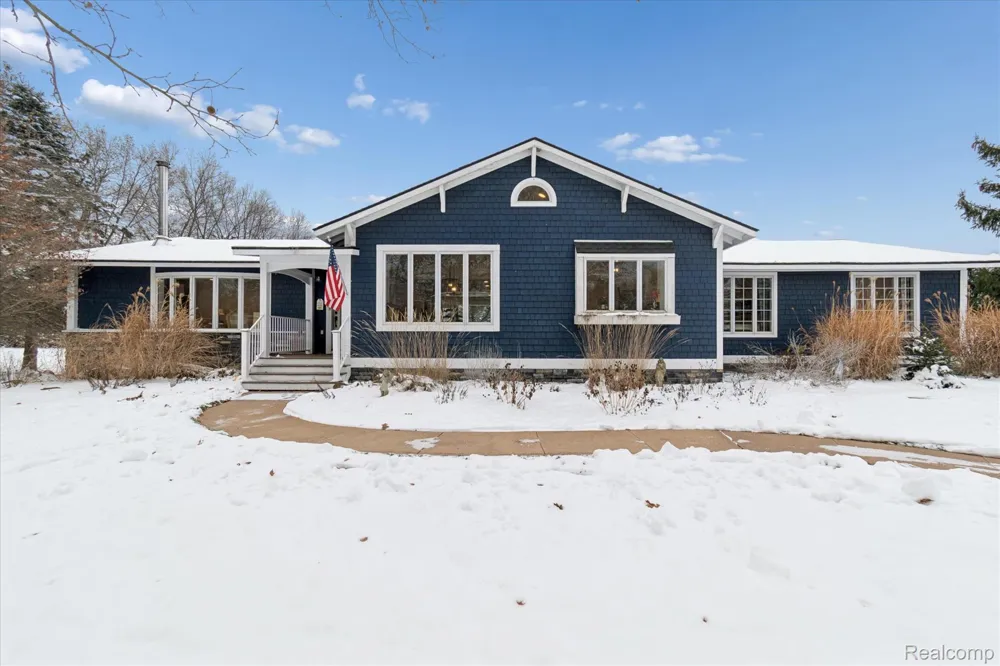 187 Darwin Road Putnam Township, MI 48169