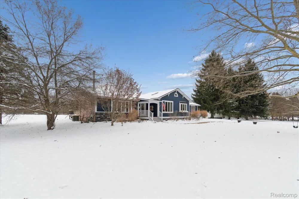 187 Darwin Road Putnam Township, MI 48169