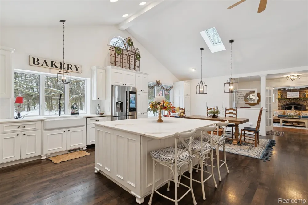 187 Darwin Road Putnam Township, MI 48169