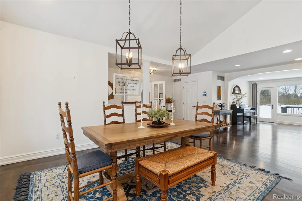 187 Darwin Road Putnam Township, MI 48169