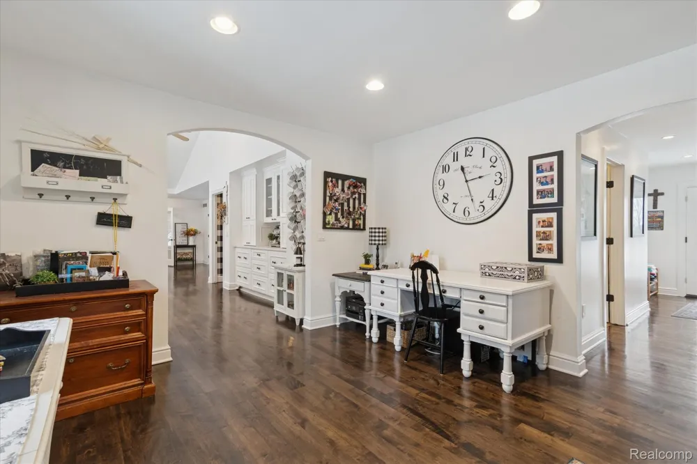 187 Darwin Road Putnam Township, MI 48169