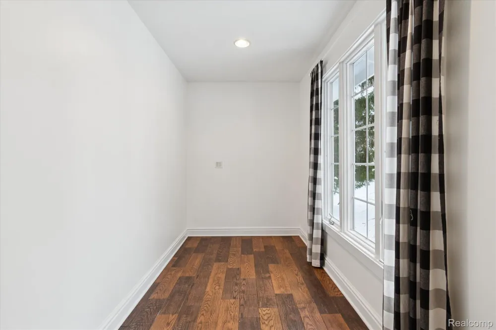 187 Darwin Road Putnam Township, MI 48169