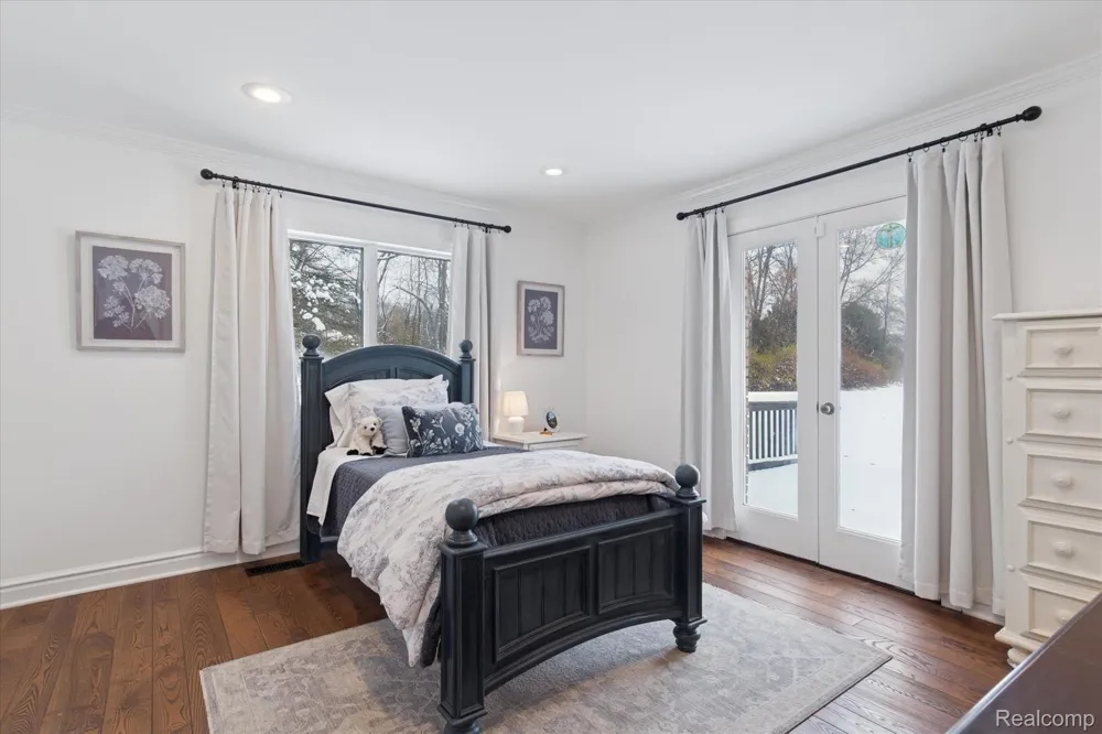 187 Darwin Road Putnam Township, MI 48169