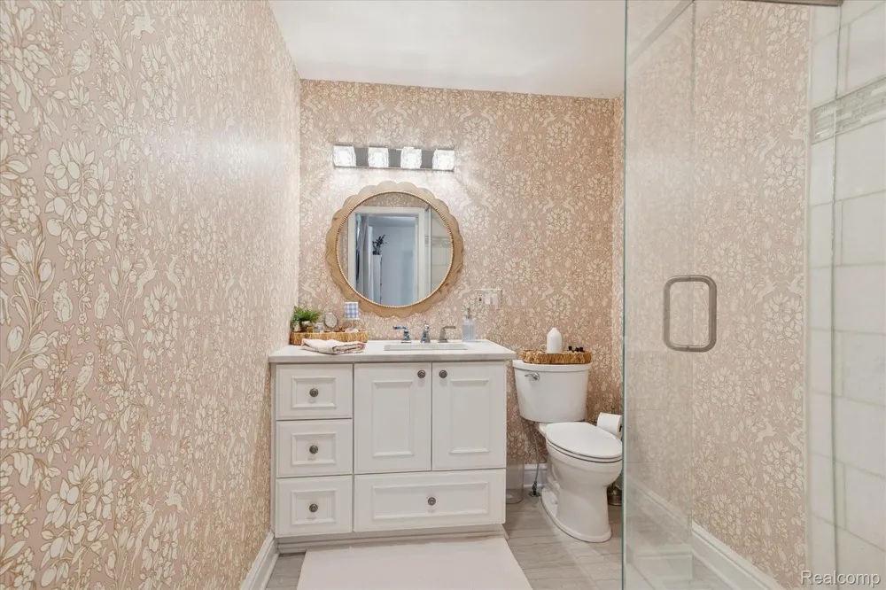 187 Darwin Road Putnam Township, MI 48169