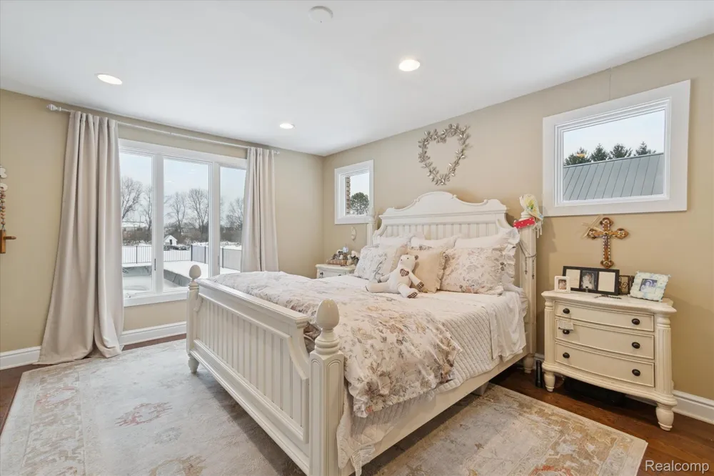 187 Darwin Road Putnam Township, MI 48169