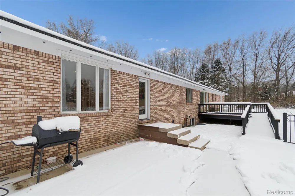 187 Darwin Road Putnam Township, MI 48169