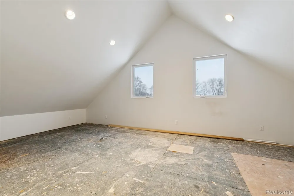 187 Darwin Road Putnam Township, MI 48169