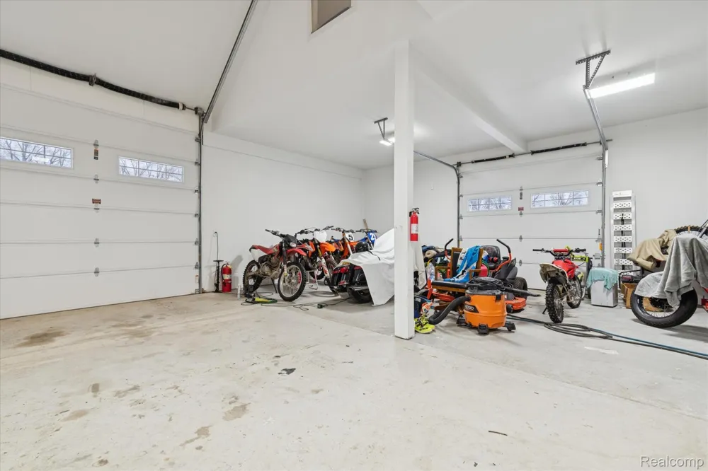 187 Darwin Road Putnam Township, MI 48169
