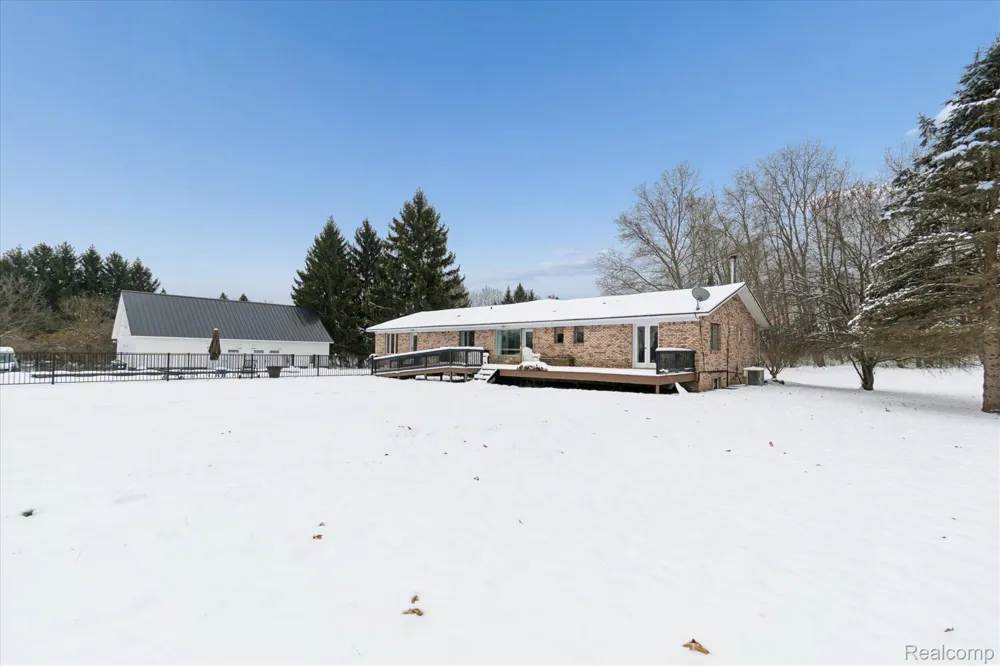 187 Darwin Road Putnam Township, MI 48169