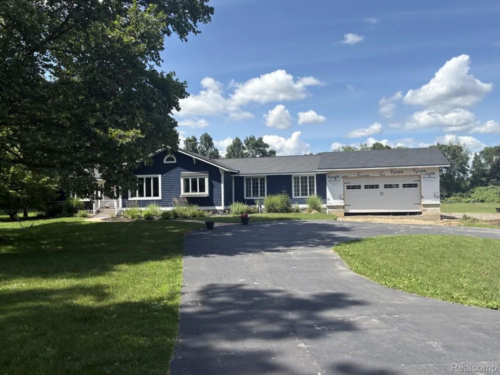 187 Darwin Road Putnam Township, MI 48169