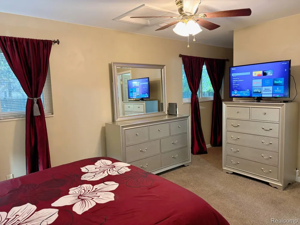 26387 Alden Street Madison Heights City, MI 48071
