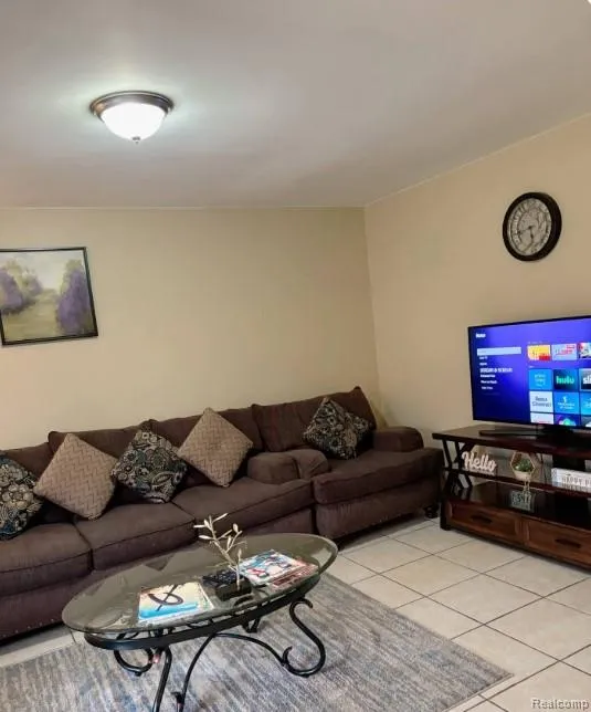 26387 Alden Street Madison Heights City, MI 48071
