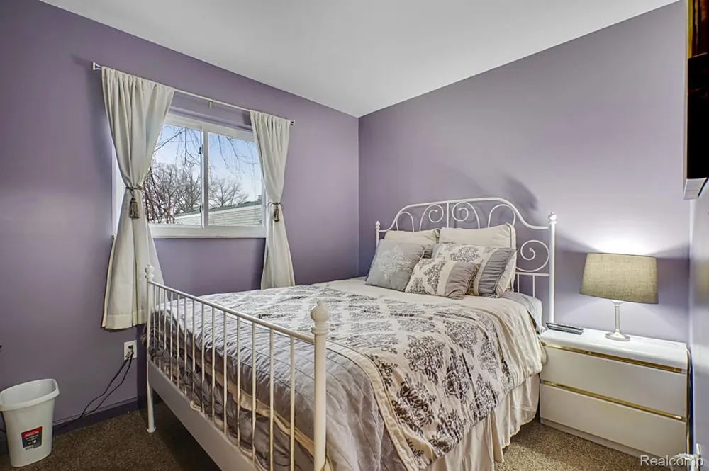 26387 Alden Street Madison Heights City, MI 48071