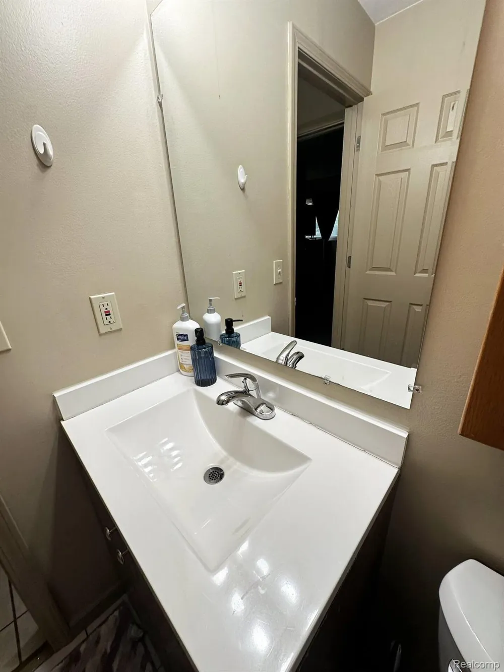 26387 Alden Street Madison Heights City, MI 48071