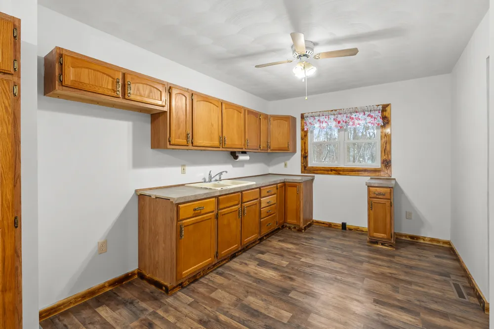 1707 W Bristol Road Barry Township, MI 49046