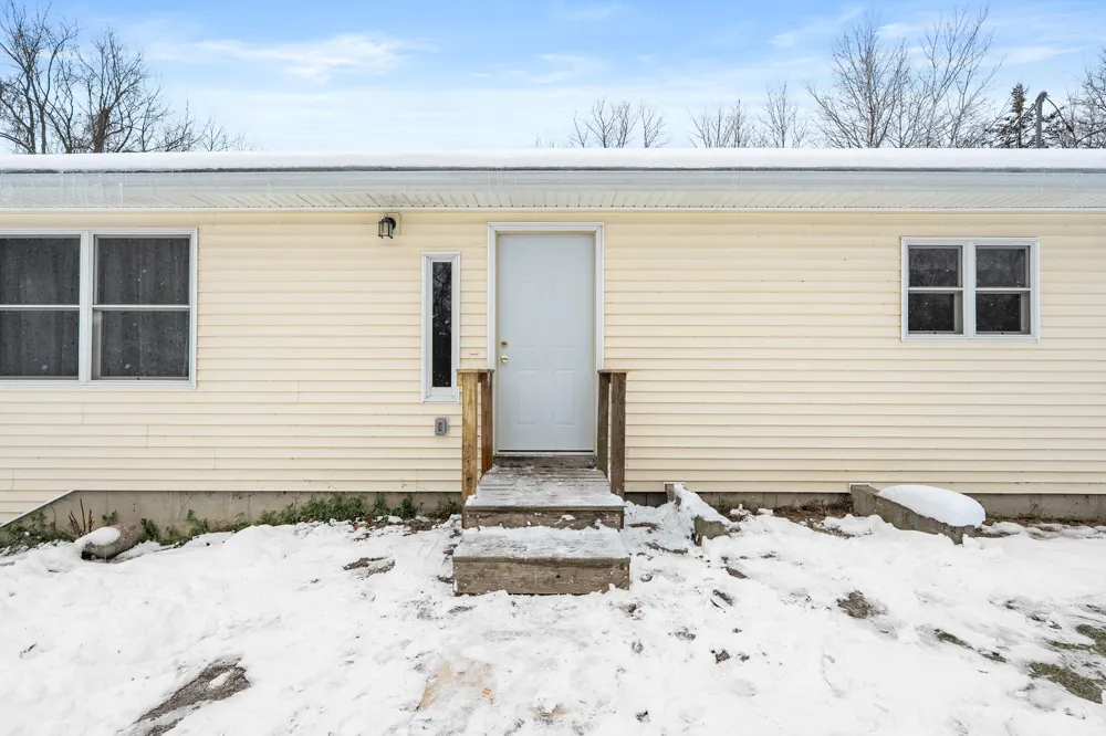 1707 W Bristol Road Barry Township, MI 49046