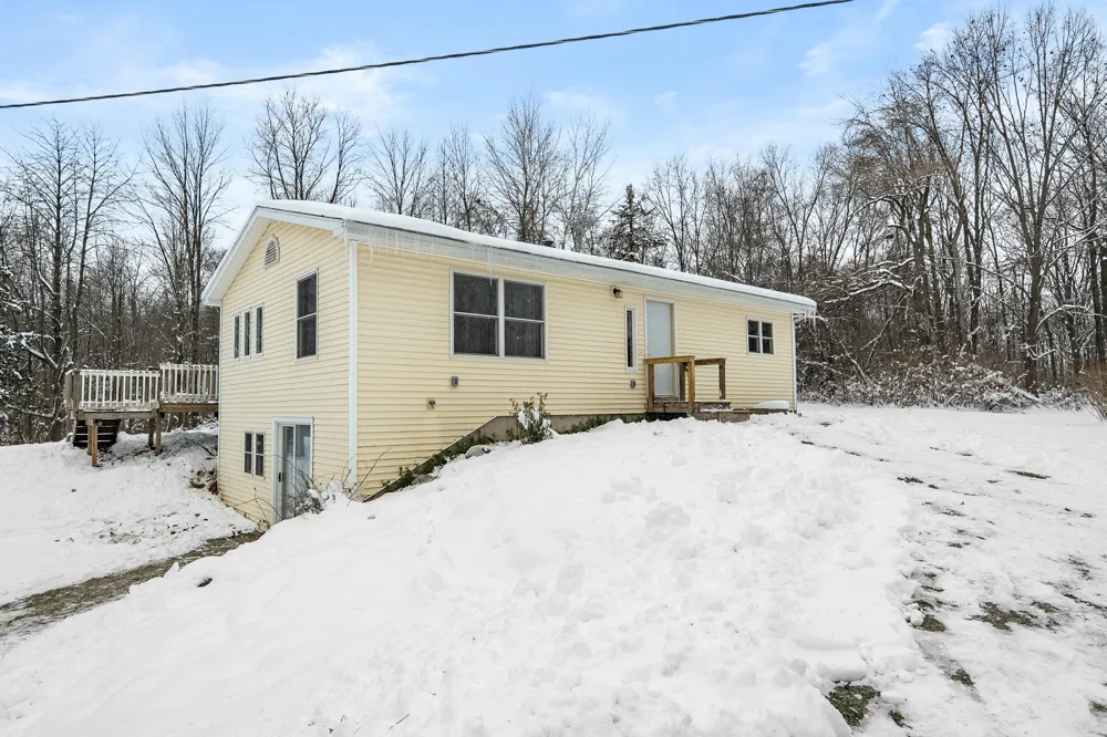1707 W Bristol Road Barry Township, MI 49046