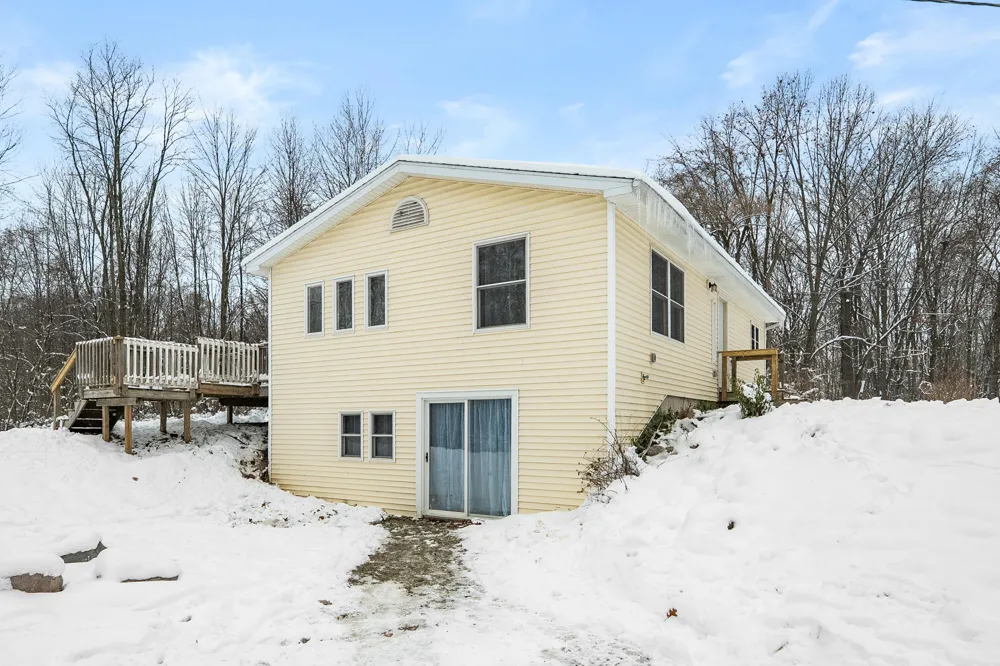 1707 W Bristol Road Barry Township, MI 49046