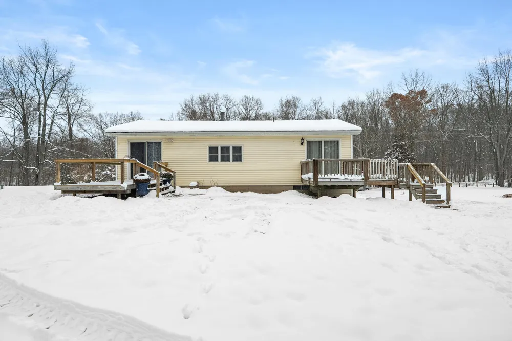 1707 W Bristol Road Barry Township, MI 49046