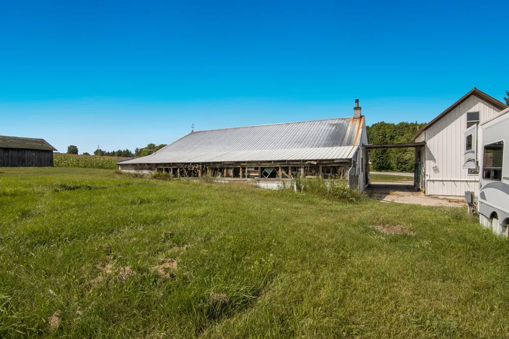 9224 E Duck Lake Road Suttons Bay Township, MI 49682