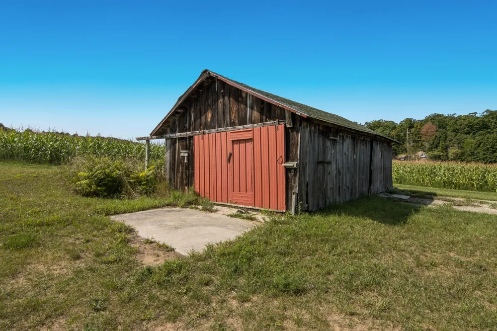 9224 E Duck Lake Road Suttons Bay Township, MI 49682
