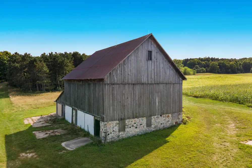 9224 E Duck Lake Road Suttons Bay Township, MI 49682