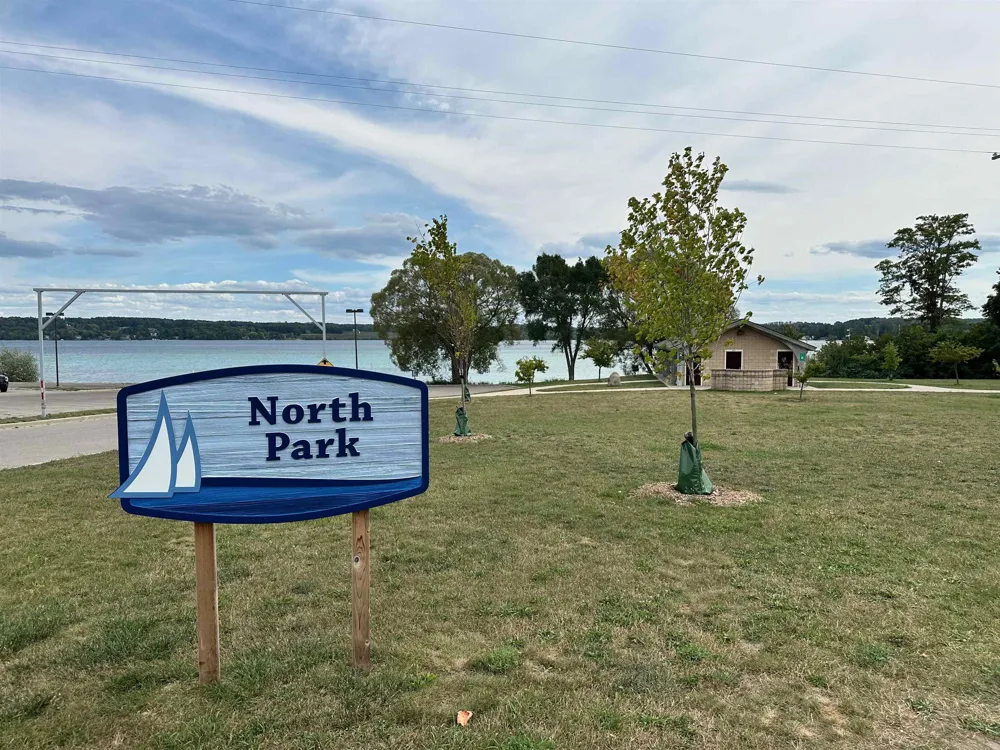 9224 E Duck Lake Road Suttons Bay Township, MI 49682