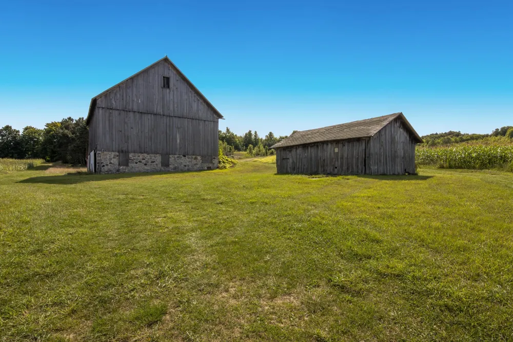 9224 E Duck Lake Road Suttons Bay Township, MI 49682