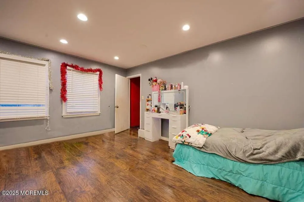 1158 Cecil Court Lakewood, NJ 08701