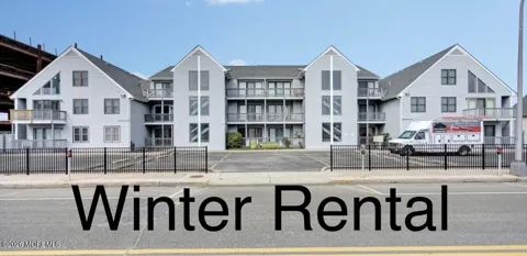 42 Hamilton Avenue #B11